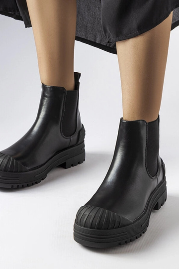 Čierne pracovné topánky s...