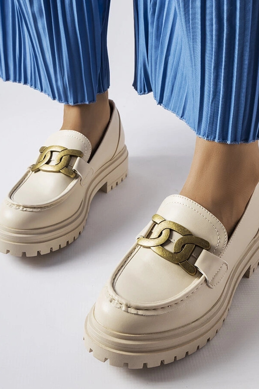 Béžové mokasíny zdobené Schlanders...