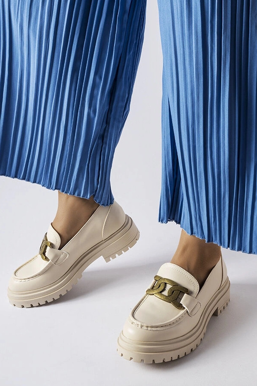 Béžové mokasíny zdobené Schlanders...