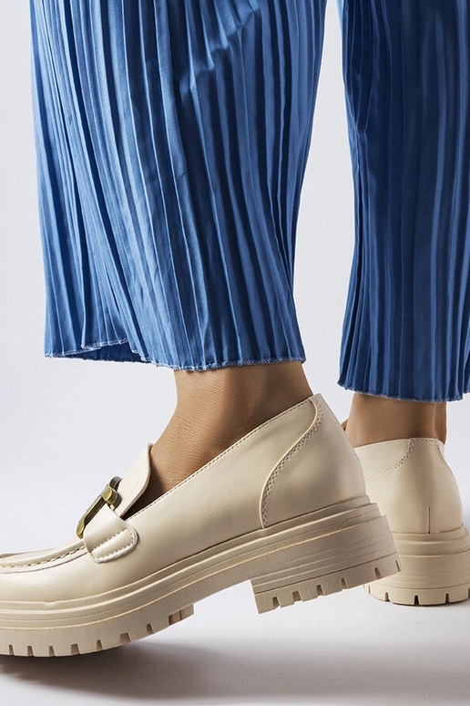 Béžové mokasíny zdobené Schlanders...