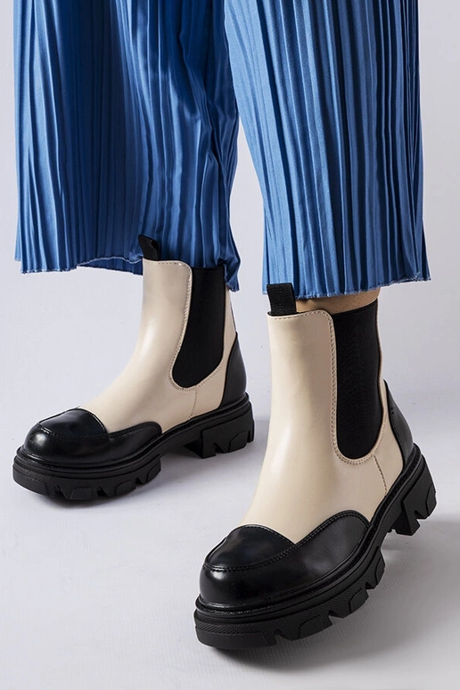 Nazúvacie čižmy Albany v čiernej a...