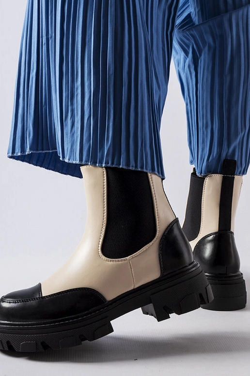 Nazúvacie čižmy Albany v čiernej a...