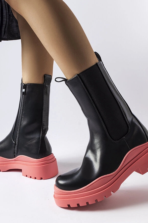 Čierne členkové čižmy s farebnou...