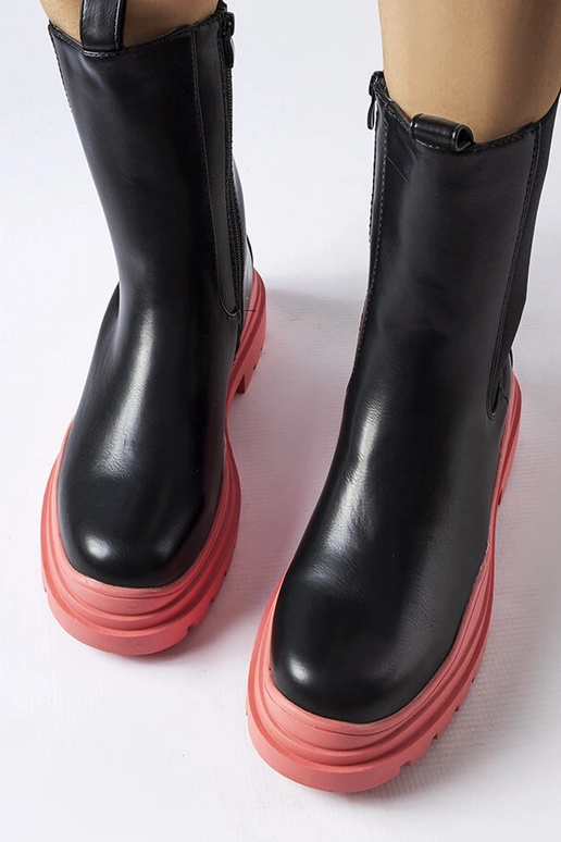 Čierne členkové čižmy s farebnou...