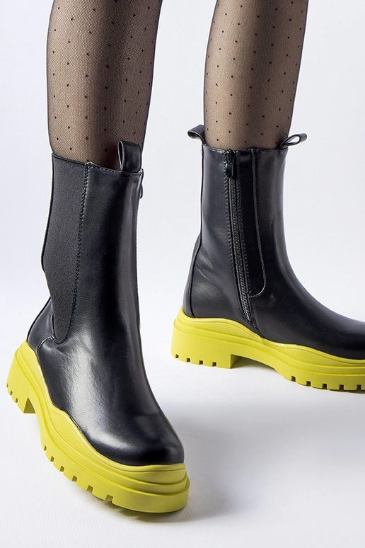 Čierne členkové čižmy s farebnou...