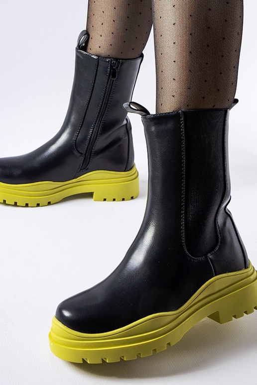 Čierne členkové čižmy s farebnou...