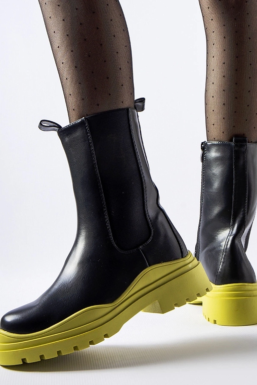 Čierne členkové čižmy s farebnou...