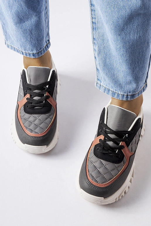 Šedé tenisky s farebnými vložkami...