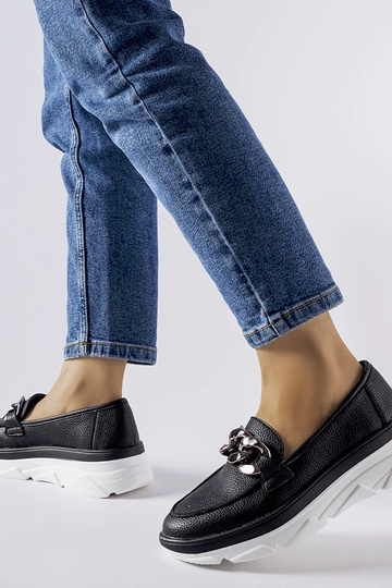 Čierne mokasíny s reťazou,...