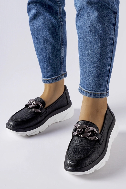 Čierne mokasíny s reťazou, „Vinceza"