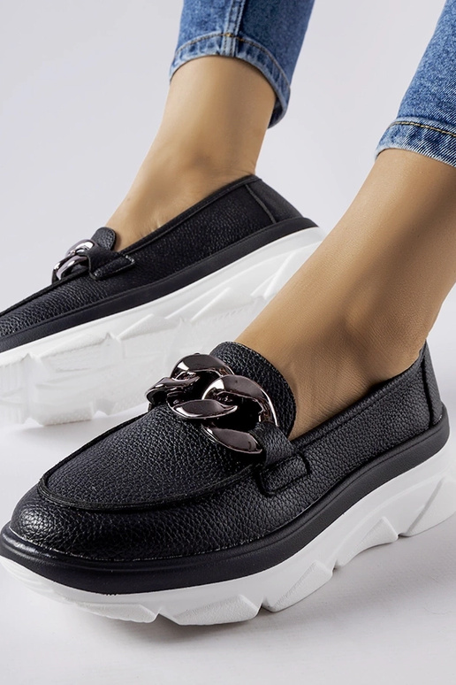 Čierne mokasíny s reťazou, „Vinceza"