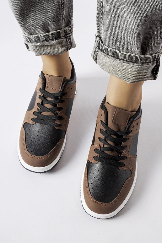 Jacqueline hnedé a čierne tenisky