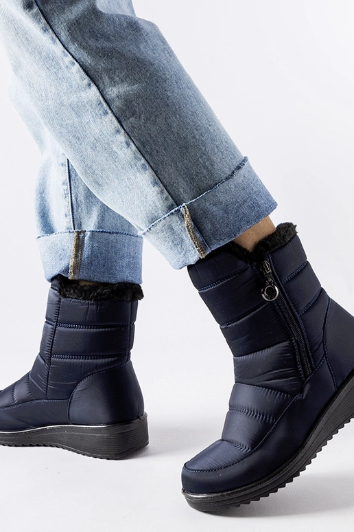 Námornícke modré snehule s nízkym...