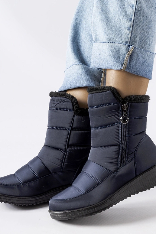 Námornícke modré snehule s nízkym...