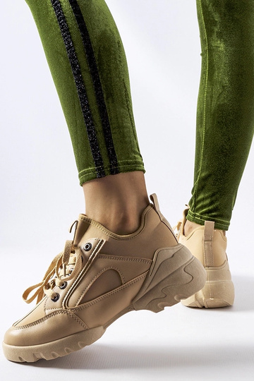 Tmavohnedé športové topánky... 2