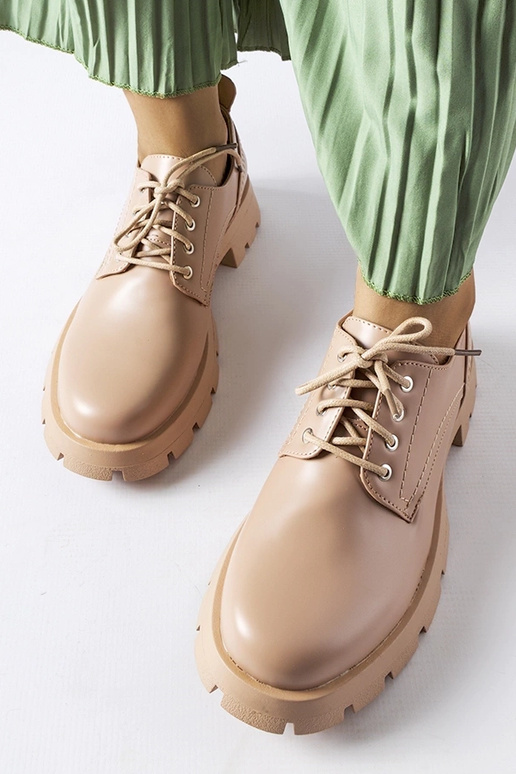 Béžové topánky Charleston s matným...