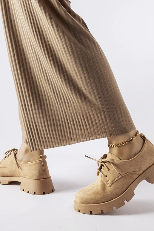 Hnedé poltopánky na masívnej...