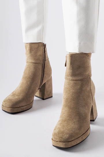 Sivé členkové topánky na...