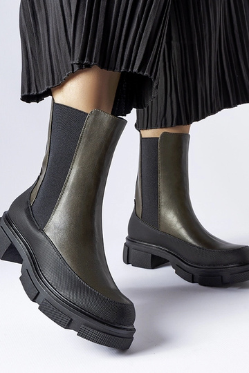 Zelené a čierne nazúvacie...