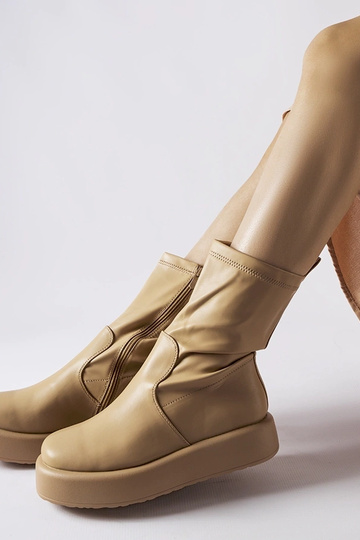 Béžové členkové topánky... 2