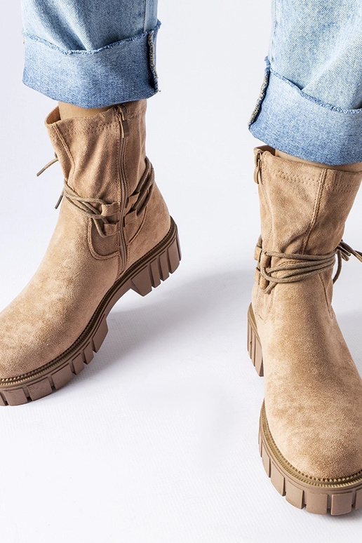 Béžové šnurovacie členkové čižmy...