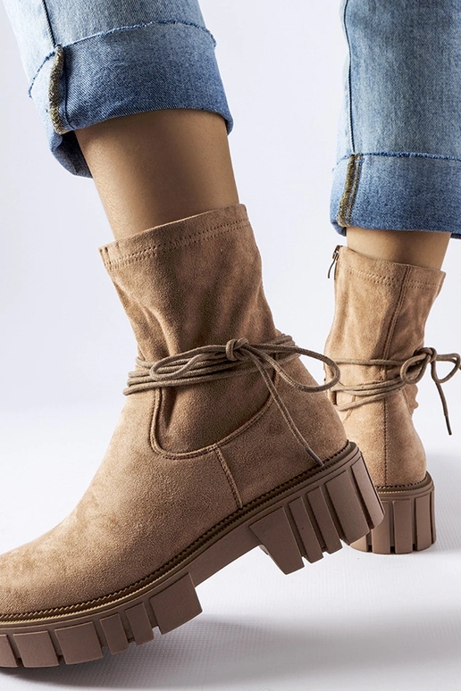 Béžové šnurovacie členkové čižmy...