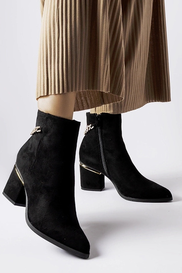 Čierne čižmy na podpätku,...