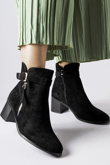 Čierne členkové čižmy na...