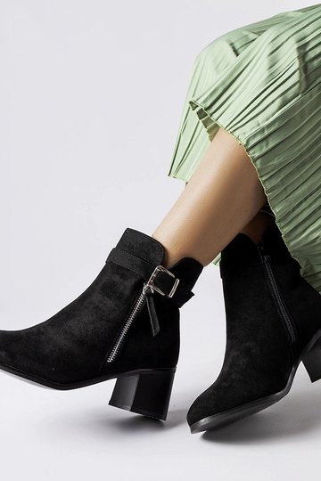 Čierne členkové čižmy na... 2