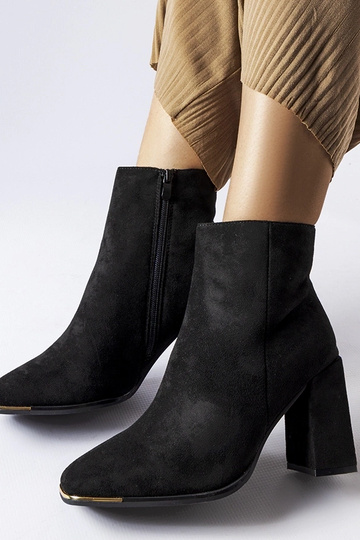 Čierne čižmy s blokovým... 2