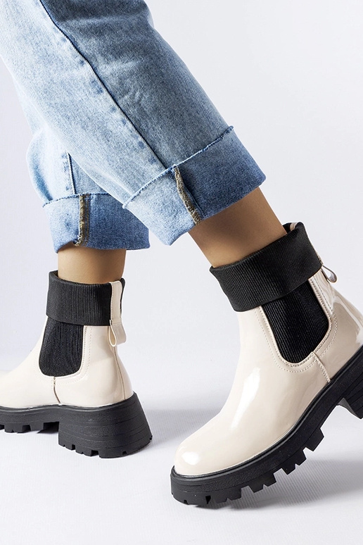 Béžové nazúvacie pracovné čižmy...