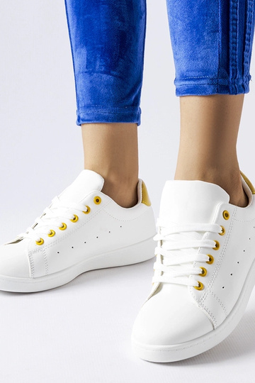 Biele tenisky so žltými...