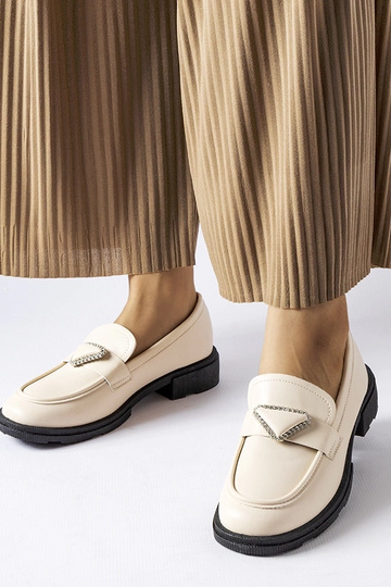 Béžové mokasíny zdobené...