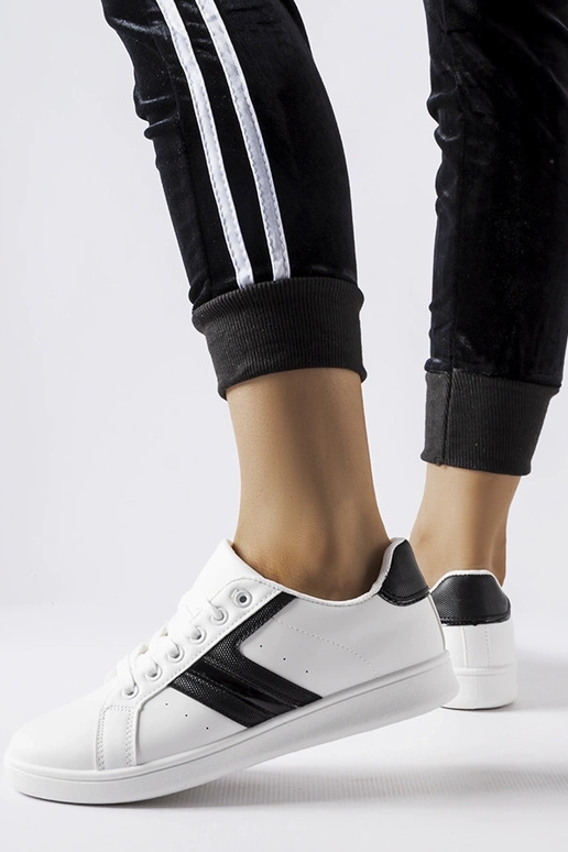 Biele tenisky s čiernymi vložkami Rizzo