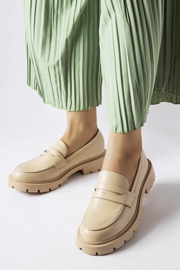 Pieskové elegantné...