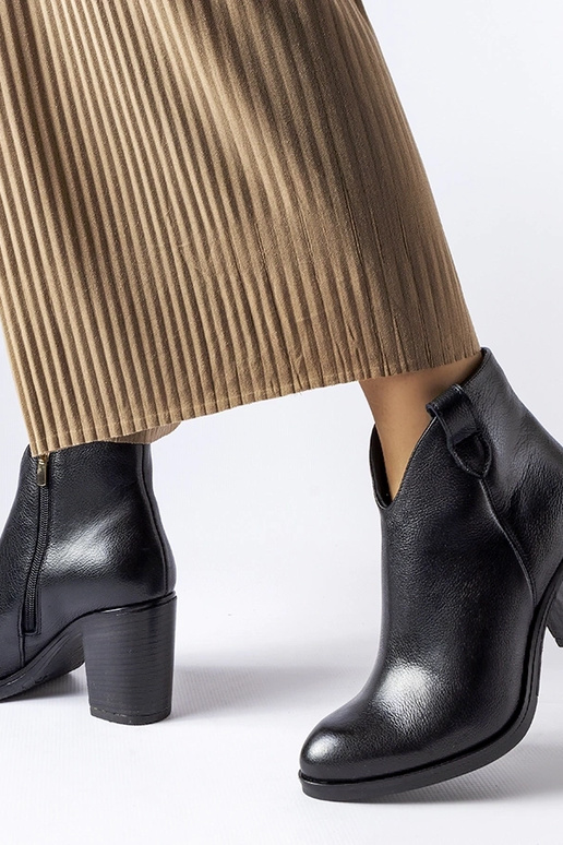 Čierne kožené zimné čižmy, Karino