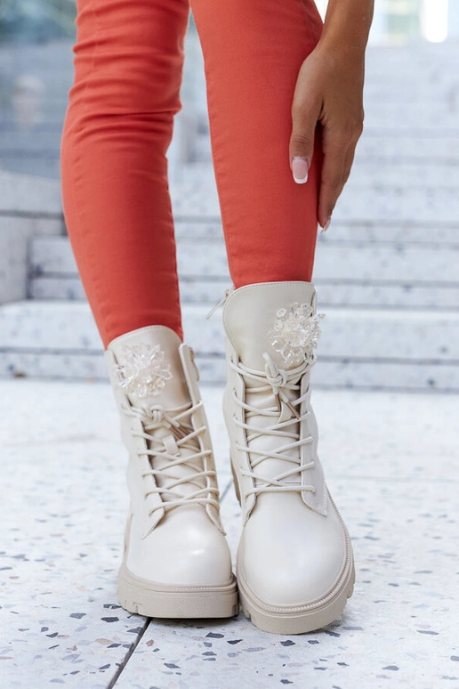 Béžové členkové čižmy s ozdobnými...