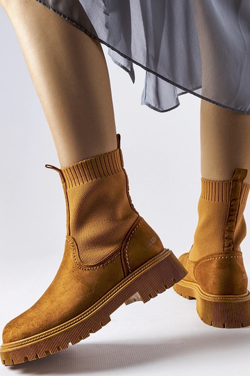 Hnedé umelohmotné semišové...