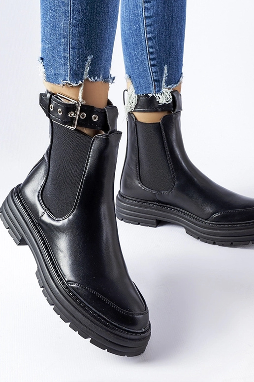 Čierne členkové čižmy s ozdobným...