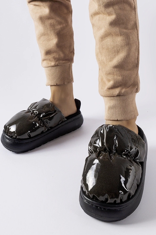 Čierne zateplené papuče Big Star...