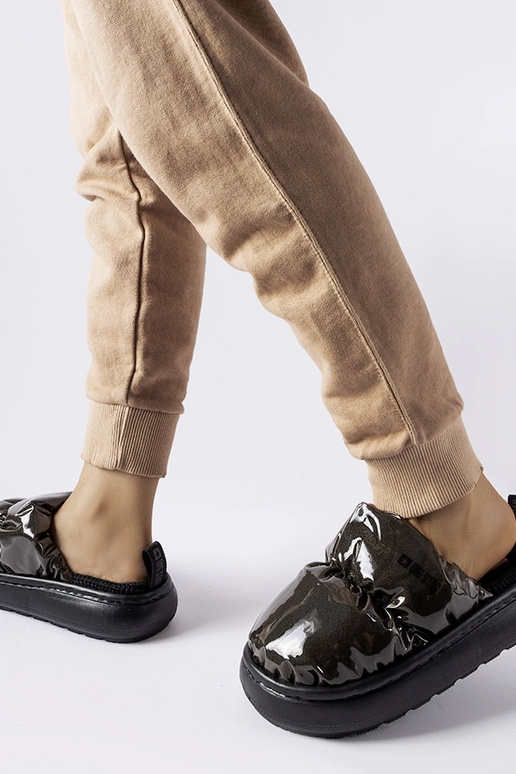 Čierne zateplené papuče Big Star...