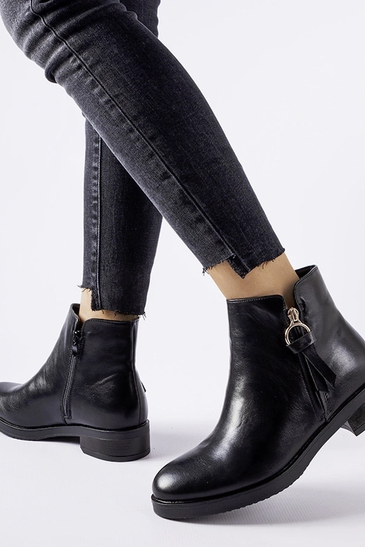 Čierne zateplené klasické členkové...