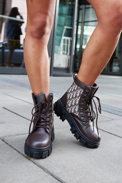 Hnedé členkové čižmy s ozdobným...