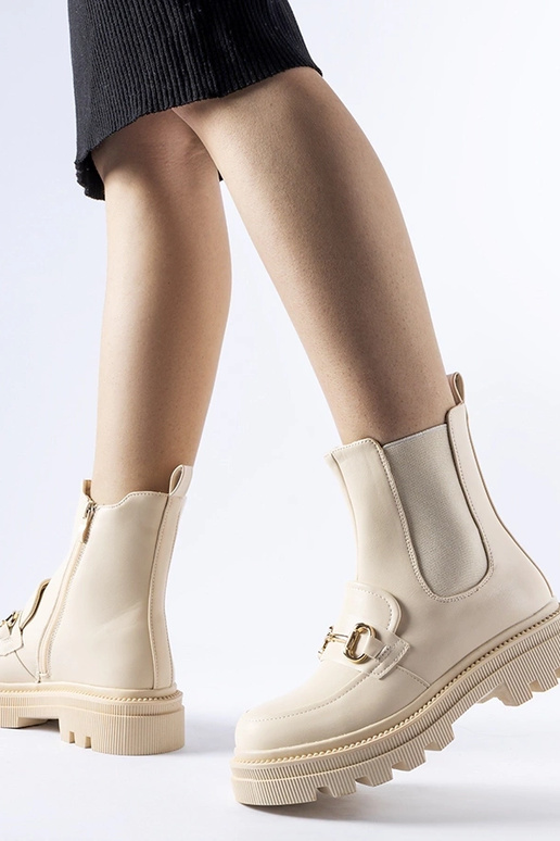 Béžové členkové čižmy s viditeľným...