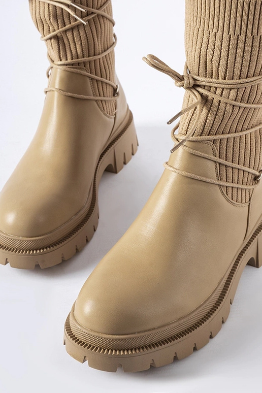 Béžové ponožkové čižmy so zaväzovaním...