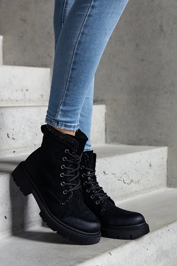 Čierne členkové čižmy s...