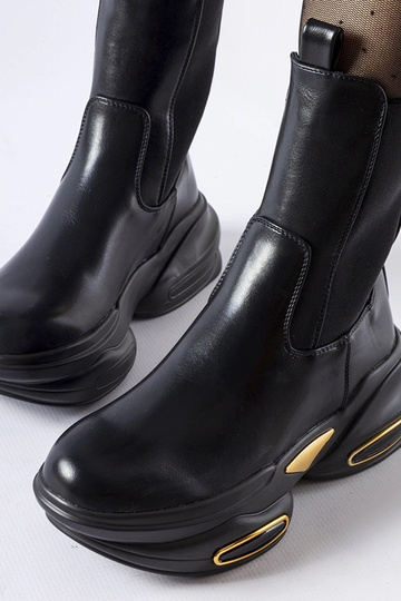 Čierne nazúvacie robustné... 2