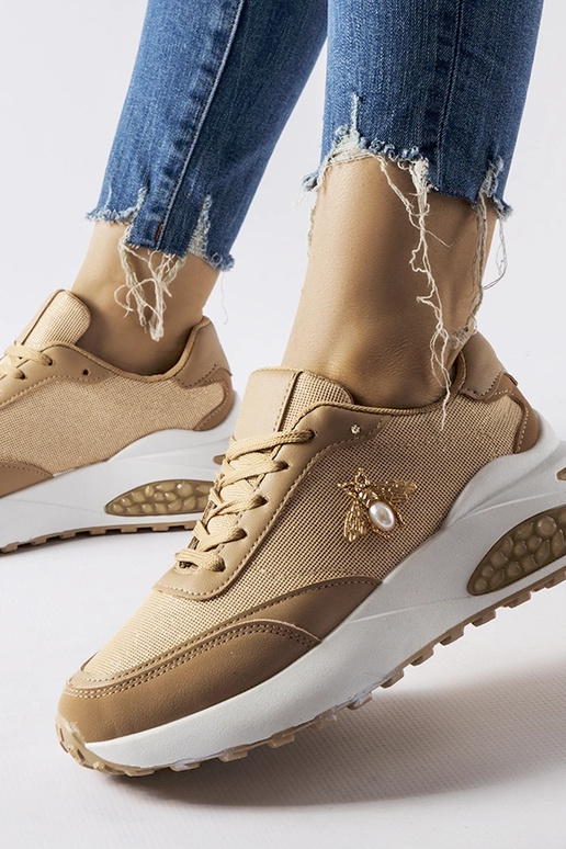 Hnedo-biele tenisky s ozdobnou niťou...