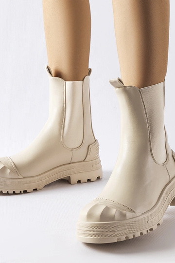 Pieskové masívne zimné...