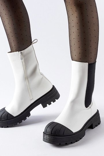 Biele klasické zimné čižmy,...